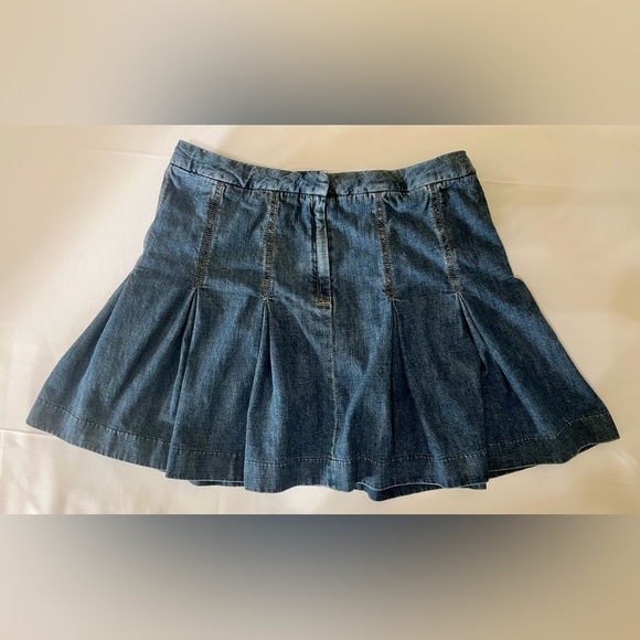 GAP Dresses & Skirts - Vintage Gap Denim Pleated Skirt - Medium Blue - Size 6